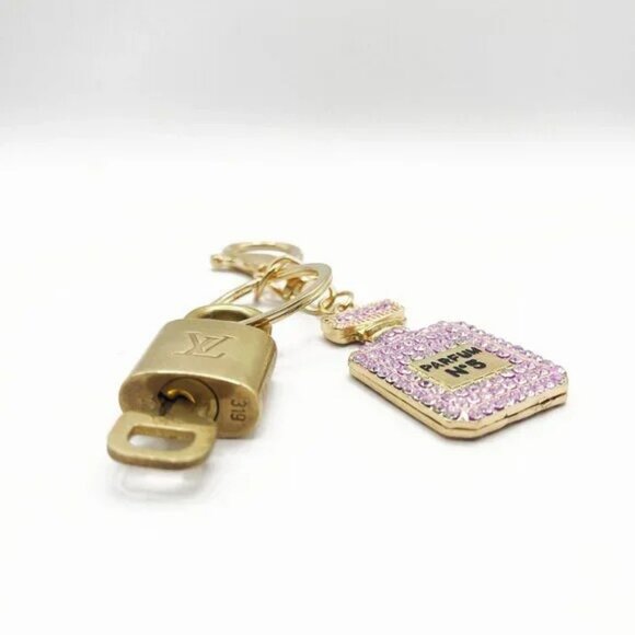 Authentic Louis Vuitton Lock & Key Bag Perfume Charm Keychain Key Charm Chain - Picture 4 of 4